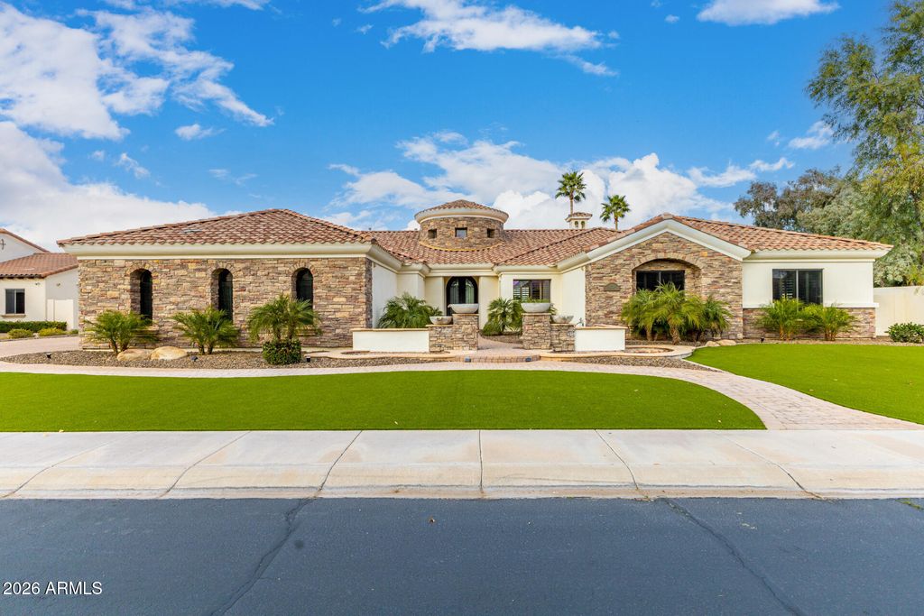 4326 E CAPRICORN Place, Chandler, AZ 85249