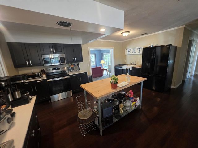 1015 RHODES AVENUE, Sarasota, FL 34237