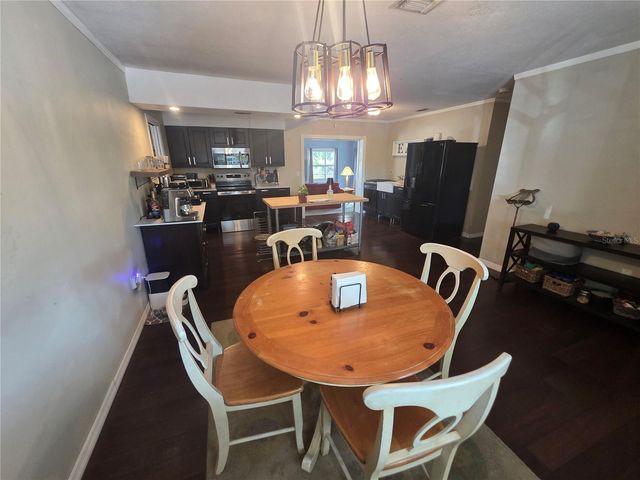 1015 RHODES AVENUE, Sarasota, FL 34237