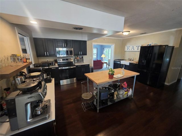 1015 RHODES AVENUE, Sarasota, FL 34237