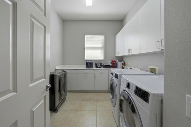 36531 Tallowood Drive, Palm Desert, CA 92211