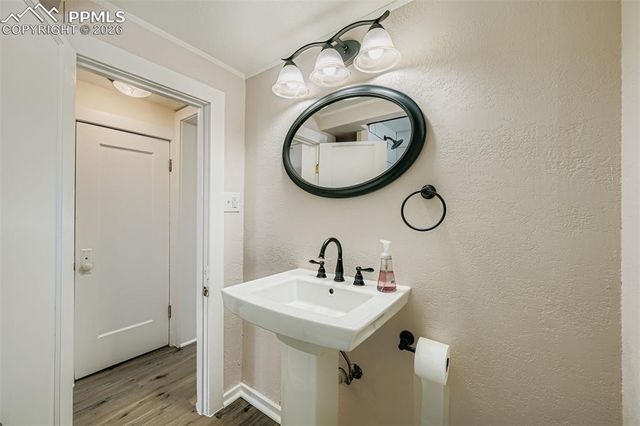 2423 W St Vrain Street, Colorado Springs, CO 80904