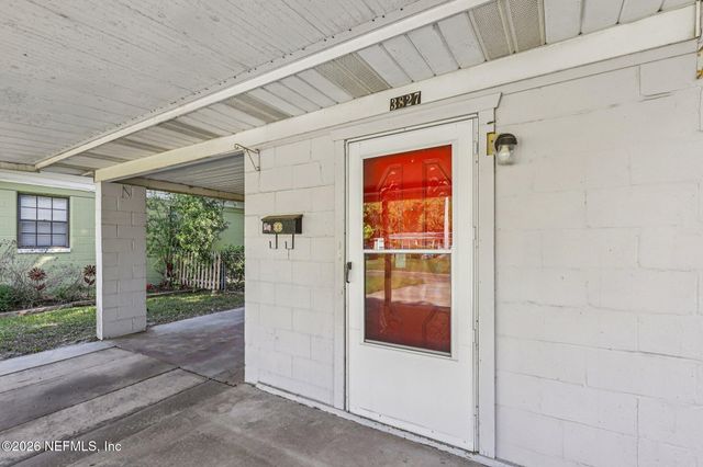 3827 COLEBROOKE Drive, Jacksonville, FL 32210