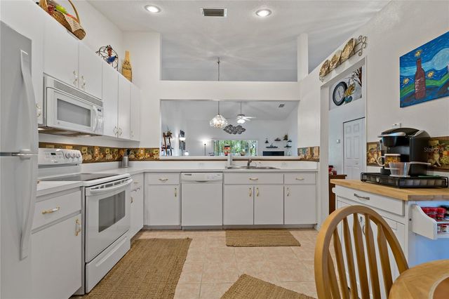 34738 DOUBLE EAGLE COURT, Zephyrhills, FL 33541