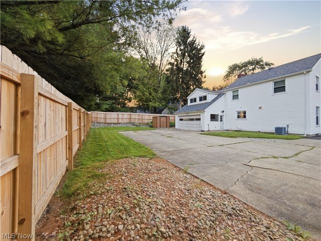 153 Callahan Road, Canfield, OH 44406