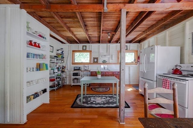 125 Pleasant Point Rd, Wellfleet, MA 02667
