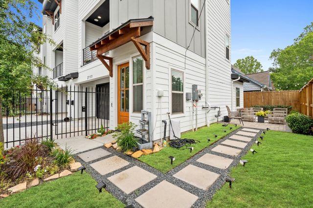 2717 Drew Street, Houston, TX 77004