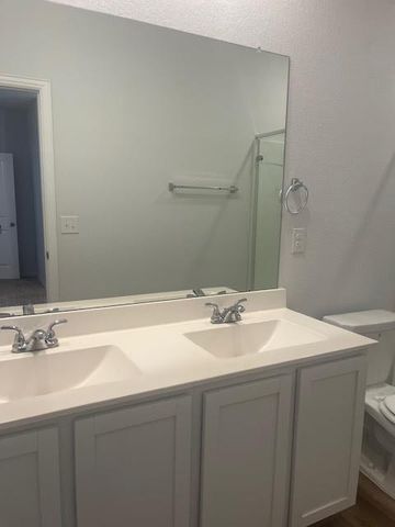 300 Kenai DR, Kyle, TX 78640