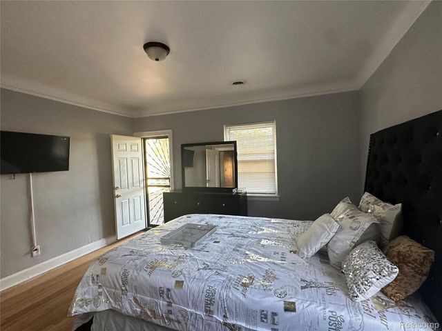 17566 Stoepel Street, Detroit, MI 48221