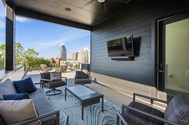 404 Baum Street, Cincinnati, OH 45202
