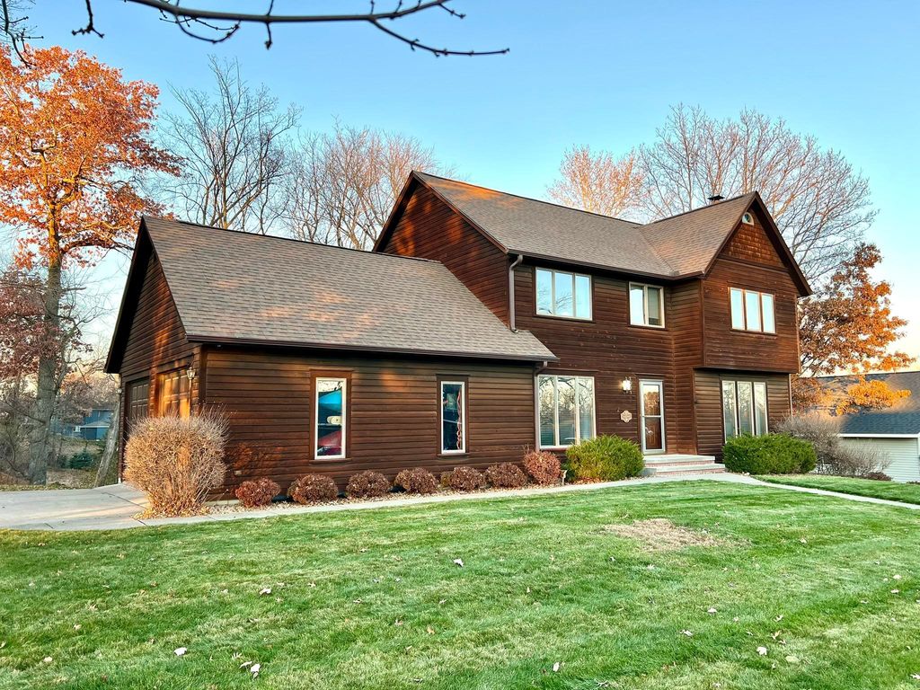 2391 Clover Lane, Red Wing, MN 55066