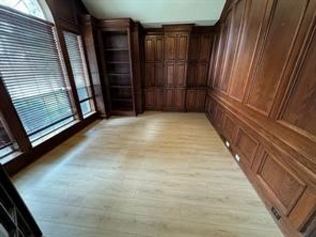 1100 Hunters Creek Drive, Carrollton, TX 75007