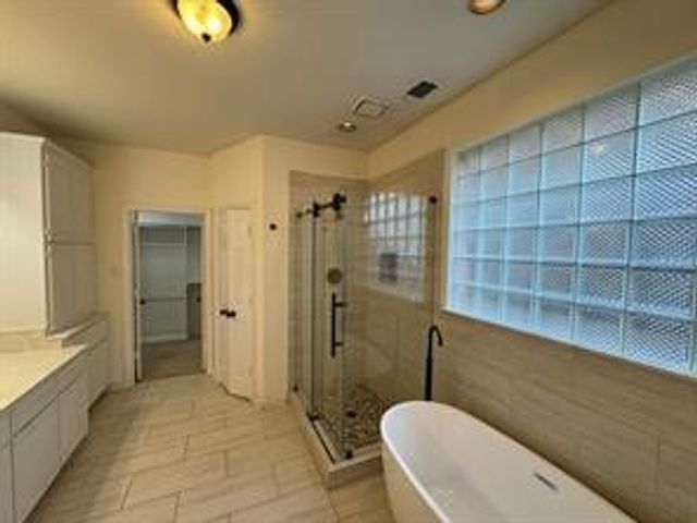 1100 Hunters Creek Drive, Carrollton, TX 75007