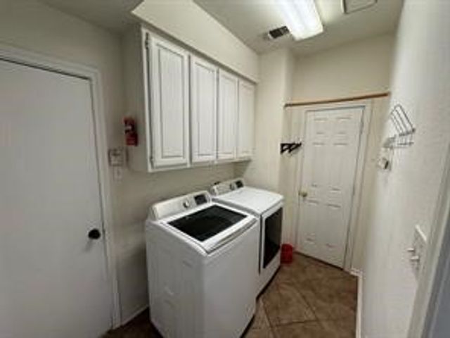 1100 Hunters Creek Drive, Carrollton, TX 75007