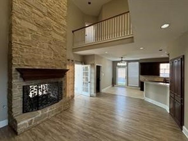 1100 Hunters Creek Drive, Carrollton, TX 75007