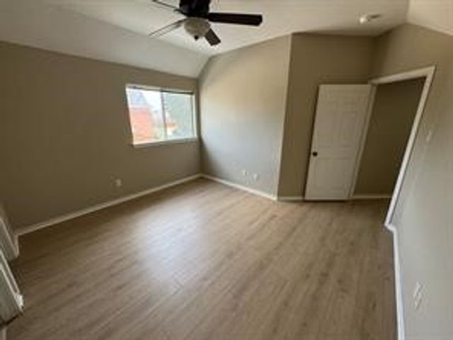 1100 Hunters Creek Drive, Carrollton, TX 75007