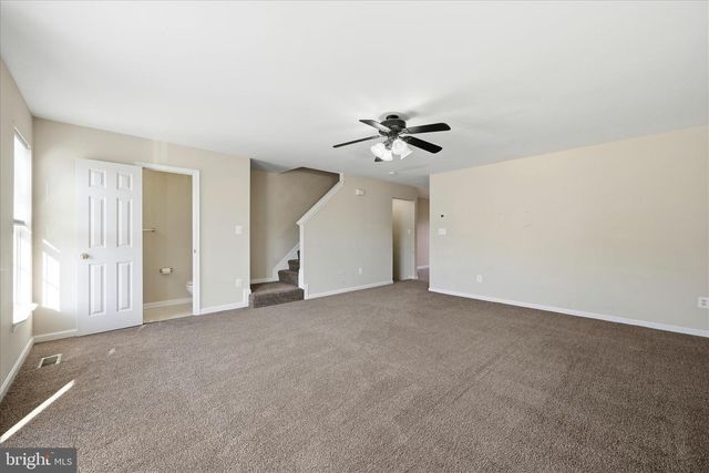 1309 PENDLETON LN, Strasburg, VA 22657