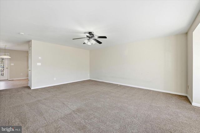 1309 PENDLETON LN, Strasburg, VA 22657