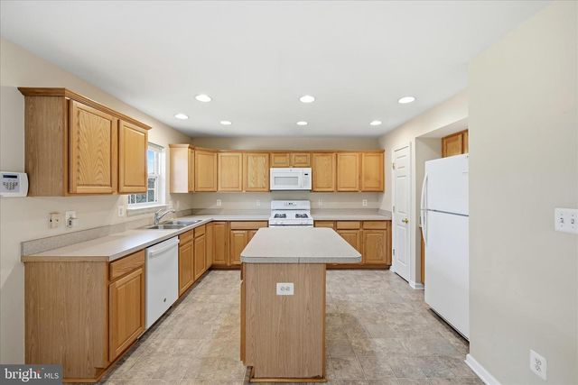 1309 PENDLETON LN, Strasburg, VA 22657