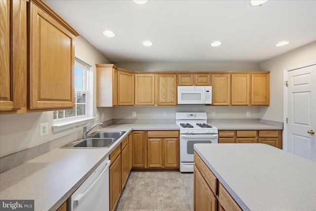 1309 PENDLETON LN, Strasburg, VA 22657