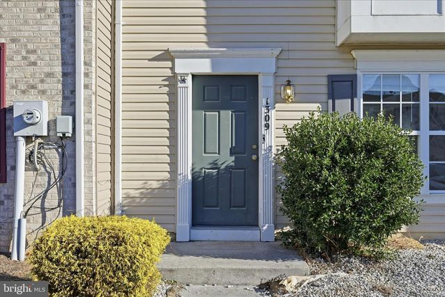 1309 PENDLETON LN, Strasburg, VA 22657