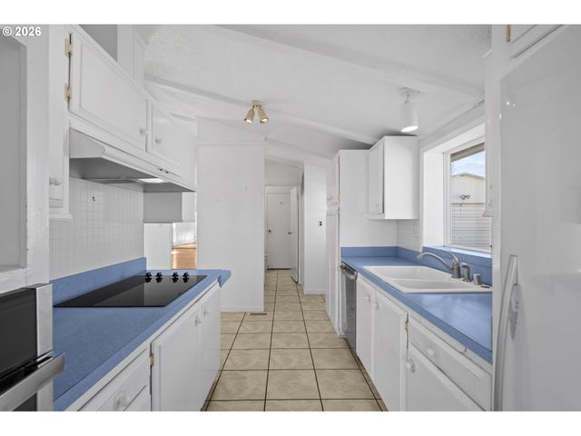 4730 AUBURN Rd 65, Salem, OR 97301