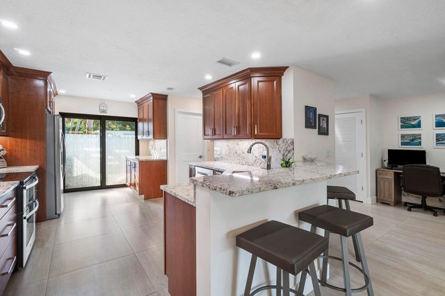 611 NE 12th Terrace 2, Boynton Beach, FL 33435