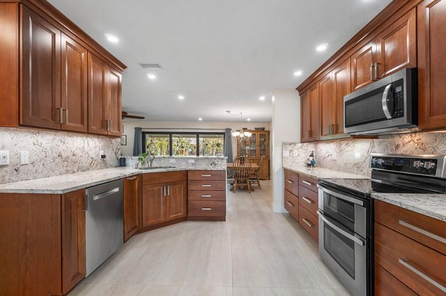 611 NE 12th Terrace 2, Boynton Beach, FL 33435