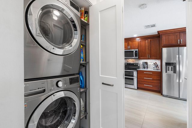 611 NE 12th Terrace 2, Boynton Beach, FL 33435