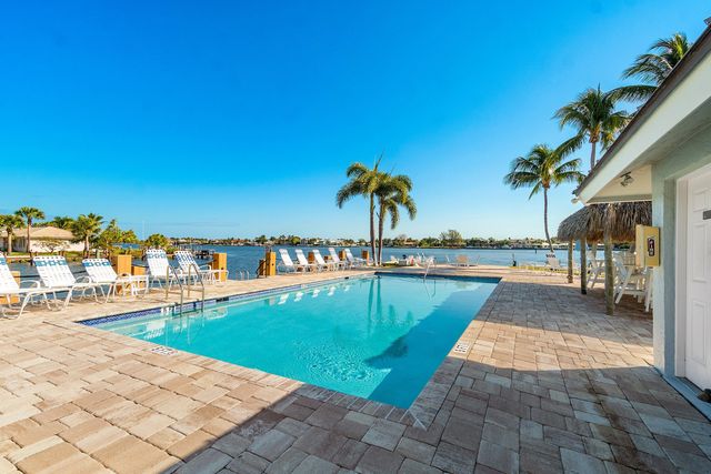 611 NE 12th Terrace 2, Boynton Beach, FL 33435