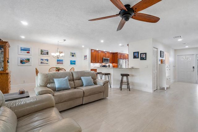 611 NE 12th Terrace 2, Boynton Beach, FL 33435