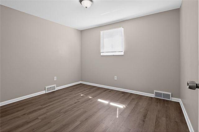 247 Golden Gate Dr, Oakmont, PA 15147