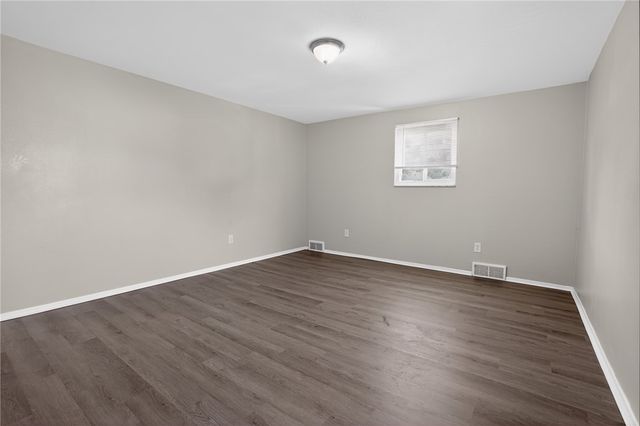 247 Golden Gate Dr, Oakmont, PA 15147
