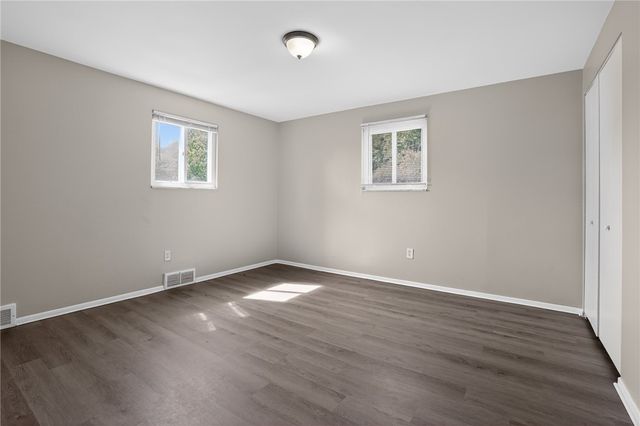 247 Golden Gate Dr, Oakmont, PA 15147