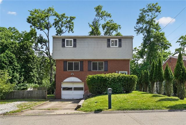 247 Golden Gate Dr, Oakmont, PA 15147