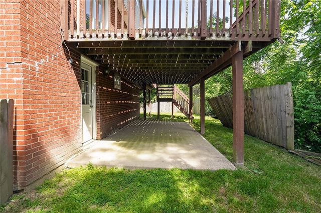 247 Golden Gate Dr, Oakmont, PA 15147