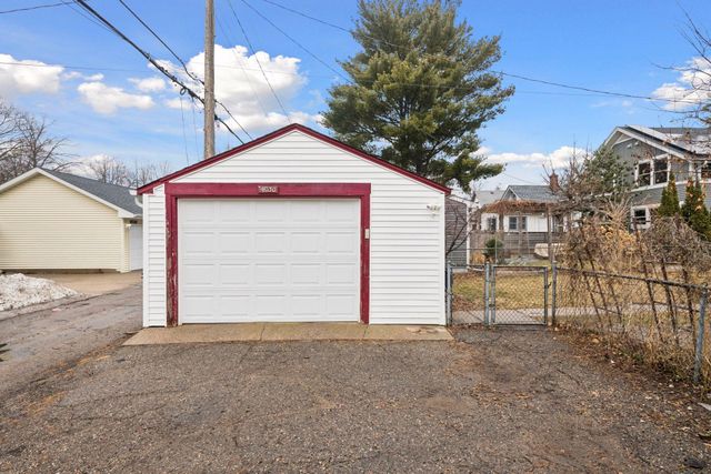 4030 39th Avenue S, Minneapolis, MN 55406