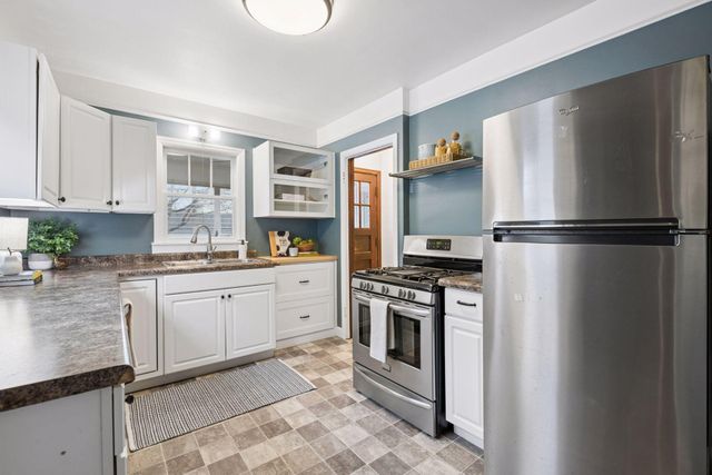 4030 39th Avenue S, Minneapolis, MN 55406