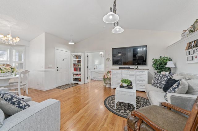 10406 W Dallas Circle, Wichita, KS 67215