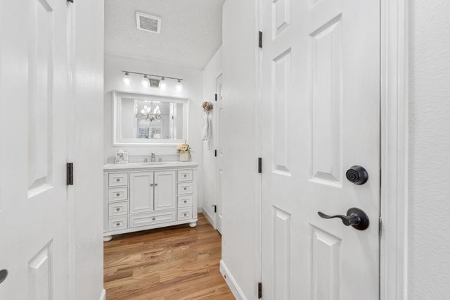 10406 W Dallas Circle, Wichita, KS 67215