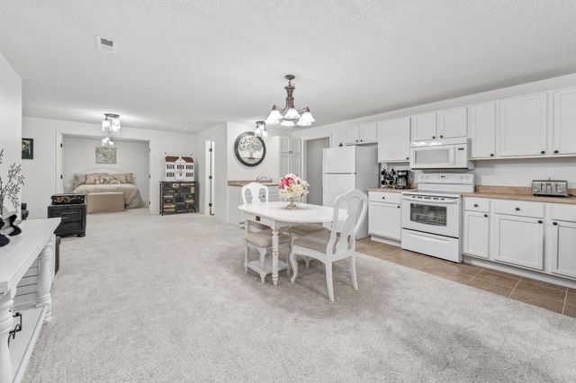 10406 W Dallas Circle, Wichita, KS 67215