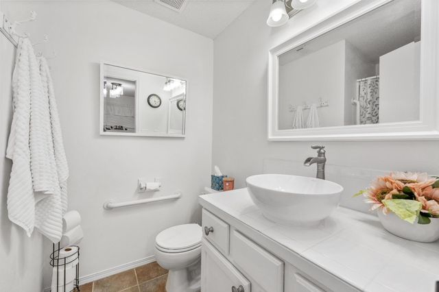 10406 W Dallas Circle, Wichita, KS 67215