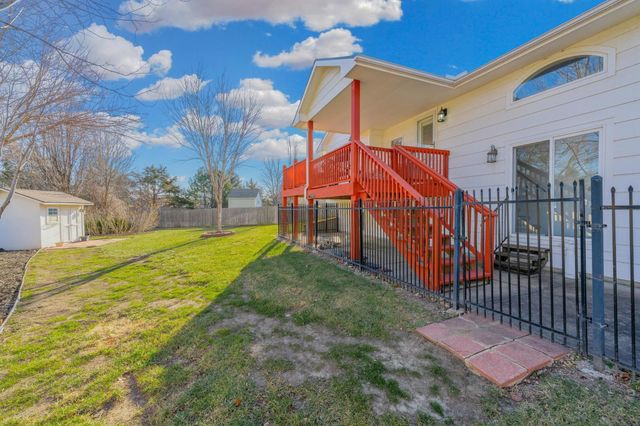 10406 W Dallas Circle, Wichita, KS 67215