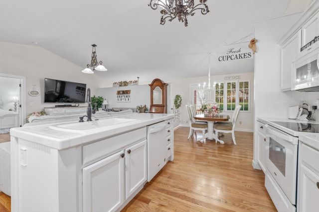 10406 W Dallas Circle, Wichita, KS 67215