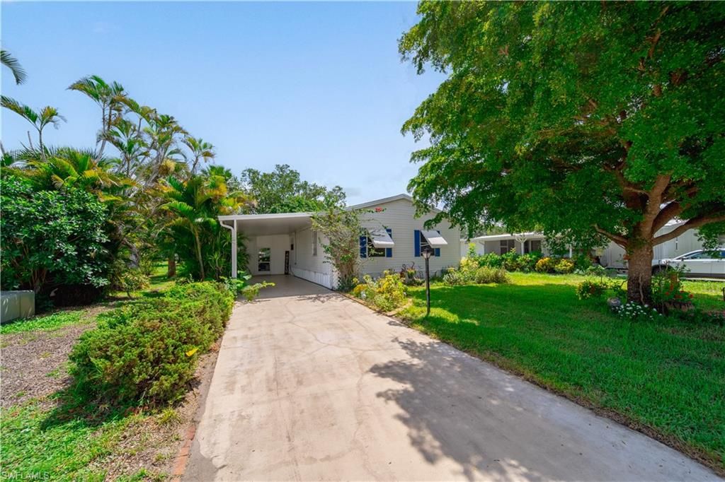 433 Riviera BLVD W, NAPLES, FL 34112 — photo 2