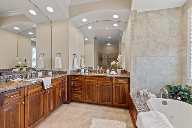 1976 KANSAS AVENUE NE, St Petersburg, FL 33703