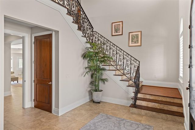 1976 KANSAS AVENUE NE, St Petersburg, FL 33703