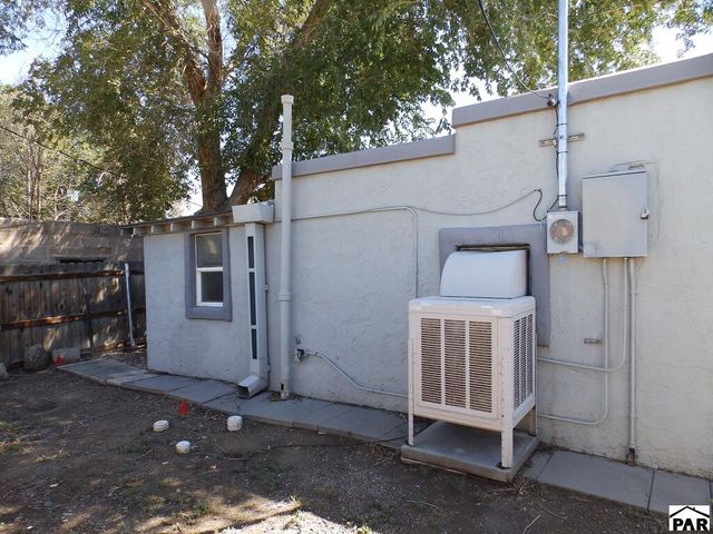 1831 Spruce St, Pueblo, CO 81004