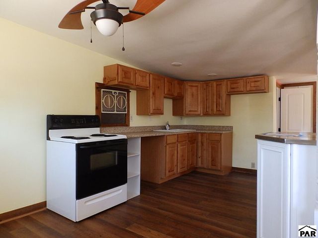 1831 Spruce St, Pueblo, CO 81004