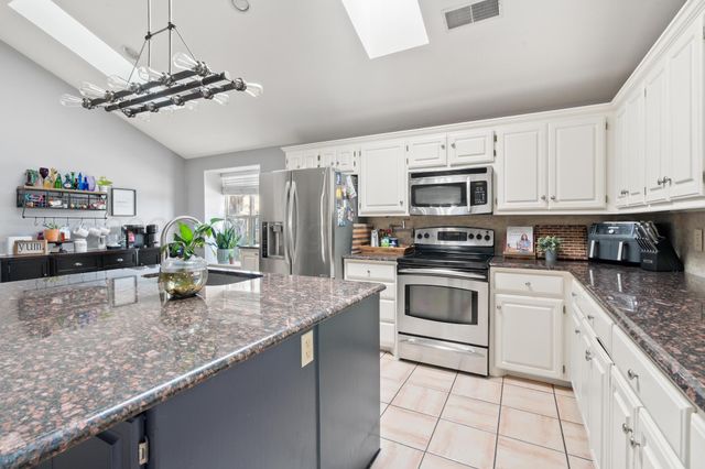 95 JYNTEEWOOD Drive, Canyon, TX 79015